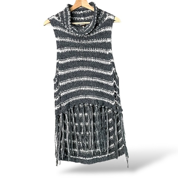 FREE PEOPLE Folksong Fringe Tunic Loose Knit Sleeveless Sweater Oversize Sz XS - Picture 4 of 10